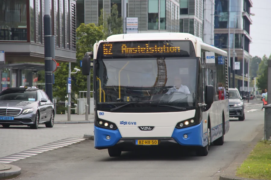 duurzaam door de stad verplaatsten bus